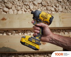 Stanley SFMCF820D2K (С 2-МЯ АКБ, КЕЙС) (318506)