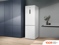 Холодильник Electrolux RNC7ME32W2 (307622)