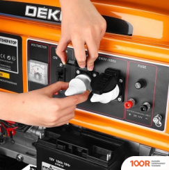 Генератор Deko DKEG420 (44843)
