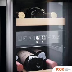 Винный шкаф Dometic C18B (32313)